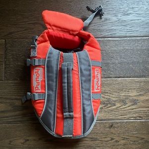 XS/small dog life jacket